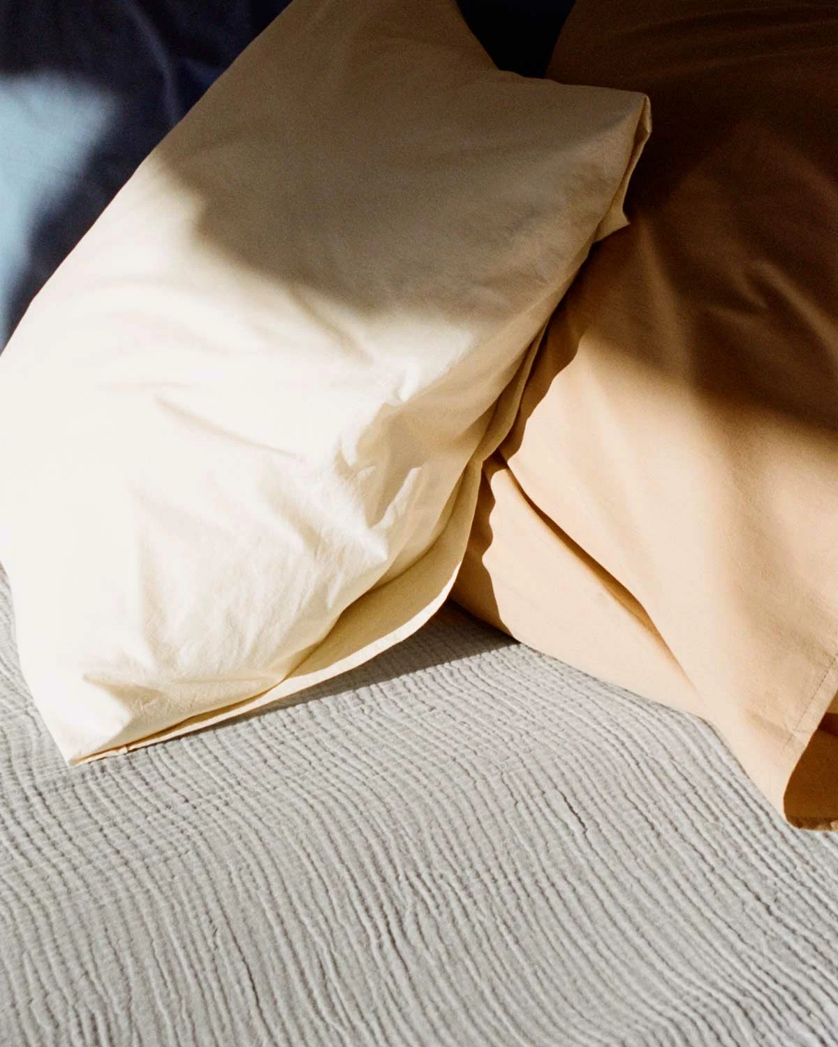 Hay Crinkle Tagesdecke 260x260 Cm, Cool Grey – Bild 3