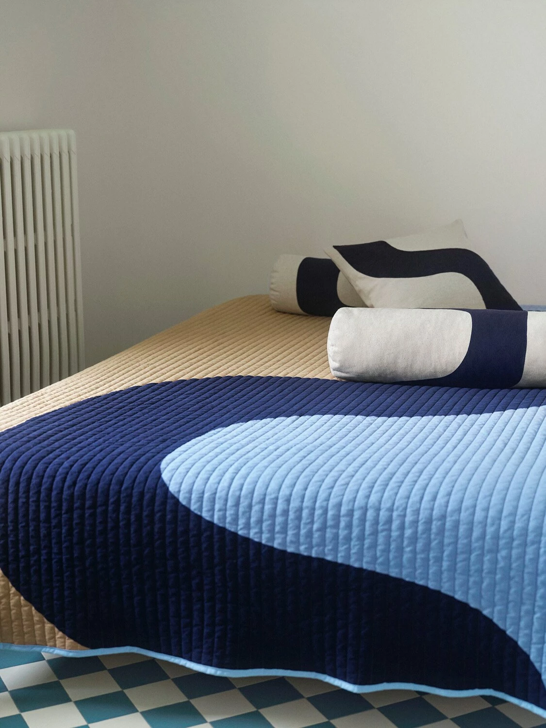 Marimekko Seireeni Tagesdecke 160x234 Cm, Hellblau/Dunkelblau / Beige – Bild 3