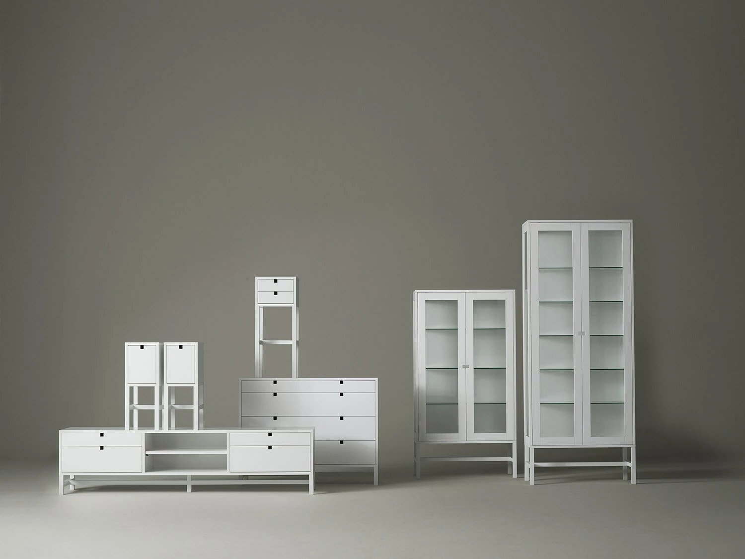 Falsterbo Bedside Table Low, White Lacquer – Bild 3