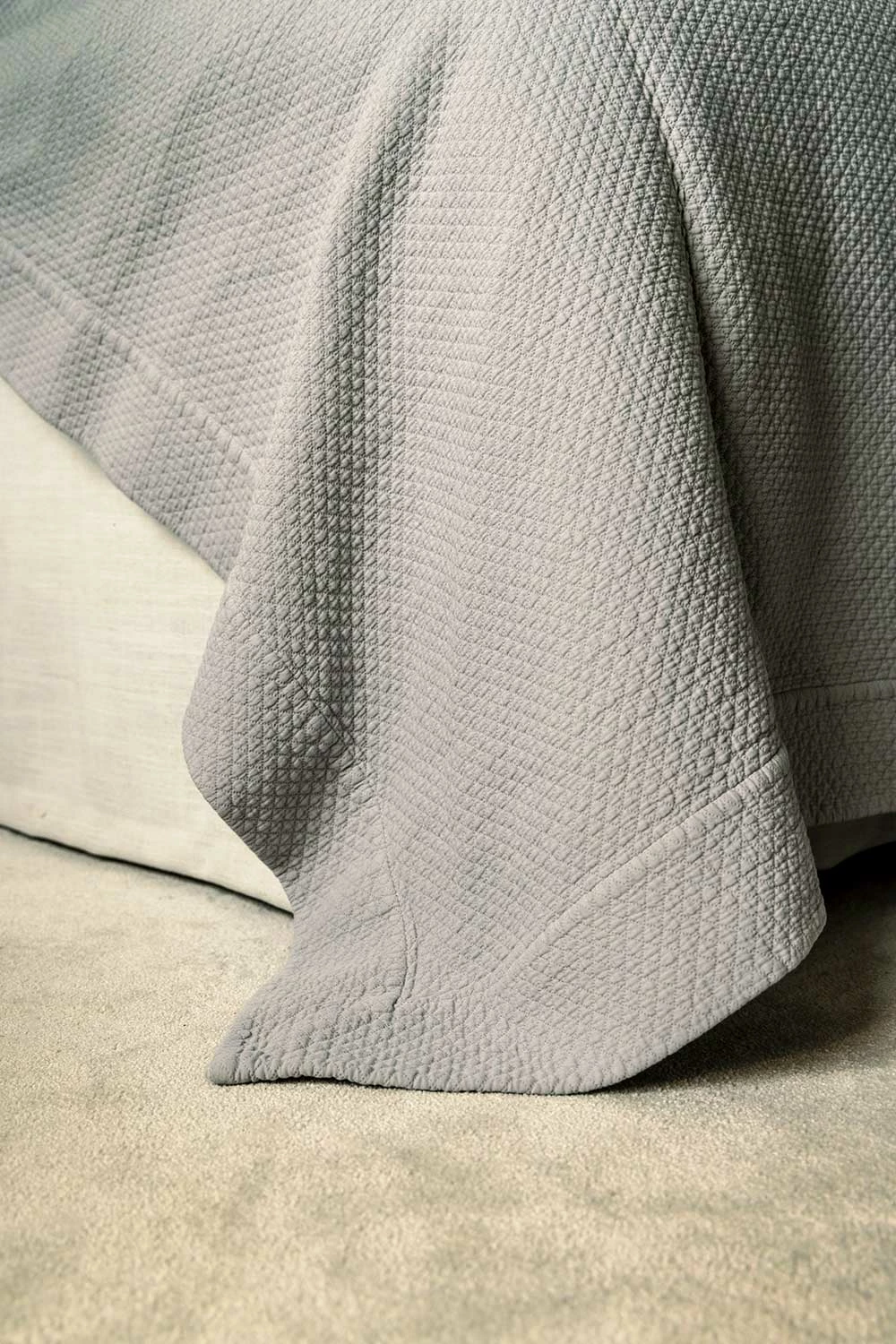 Mille Notti Ameno Tagesdecke Grau, 180x260 Cm – Bild 2