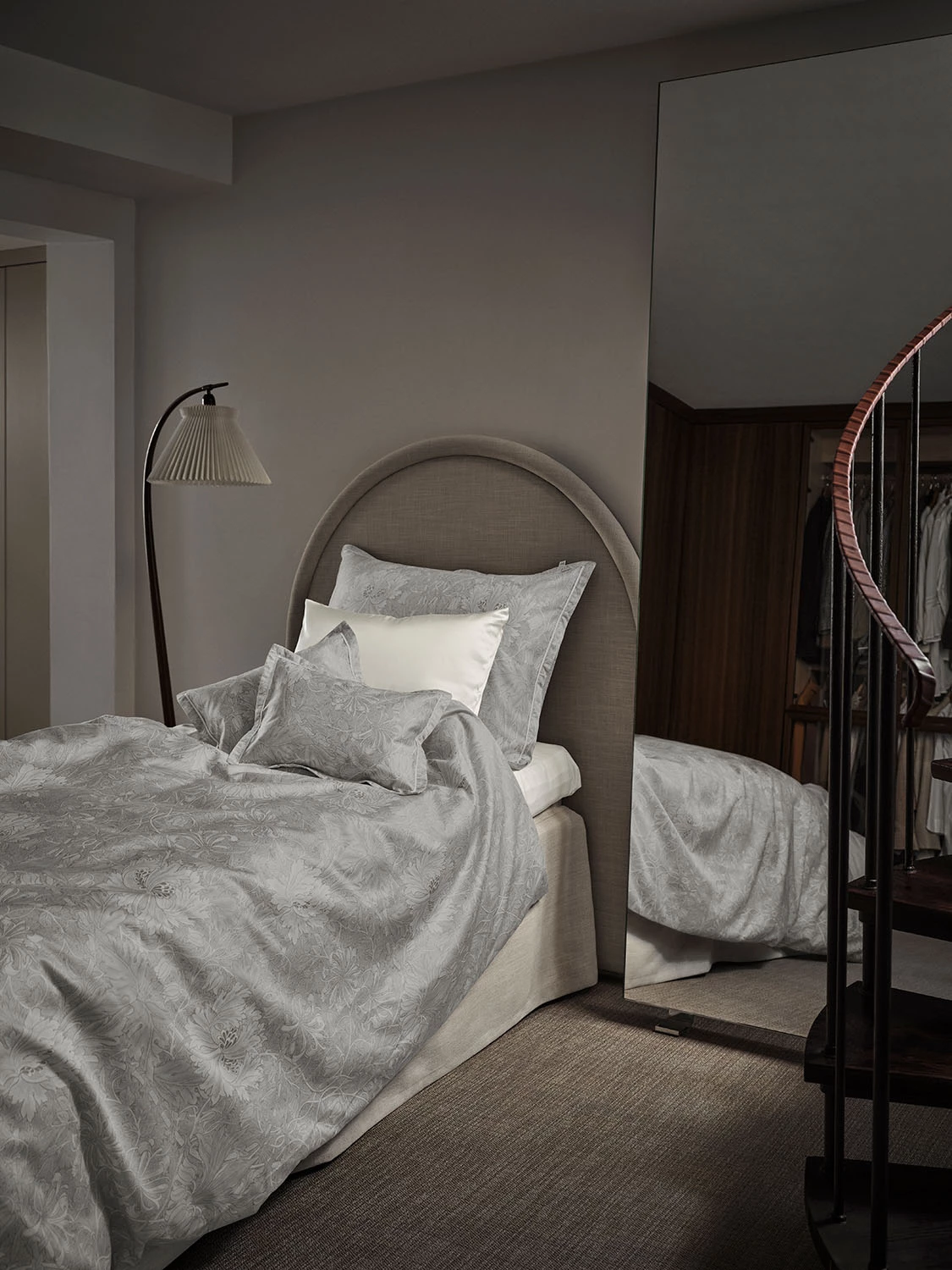 Mille Notti Honeysuckle & Tulip Bettdeckenbezug Grau, 150x210 Cm – Bild 2